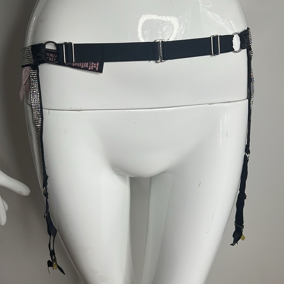 Victoria Secret Sz M/L Crystal Embossed Black Adjustable Garter Belt - New Tags - Picture 3 of 6